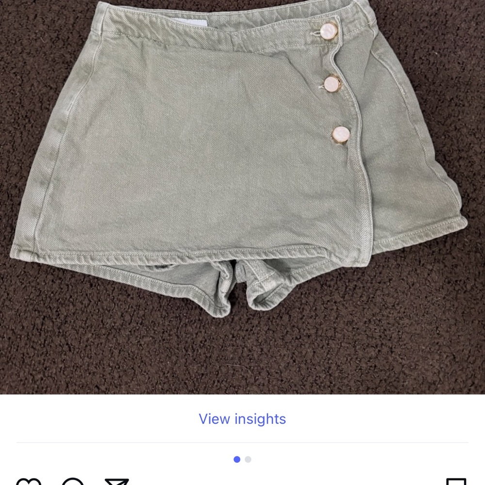 Zara Women's Olive Skorts with Button Detail